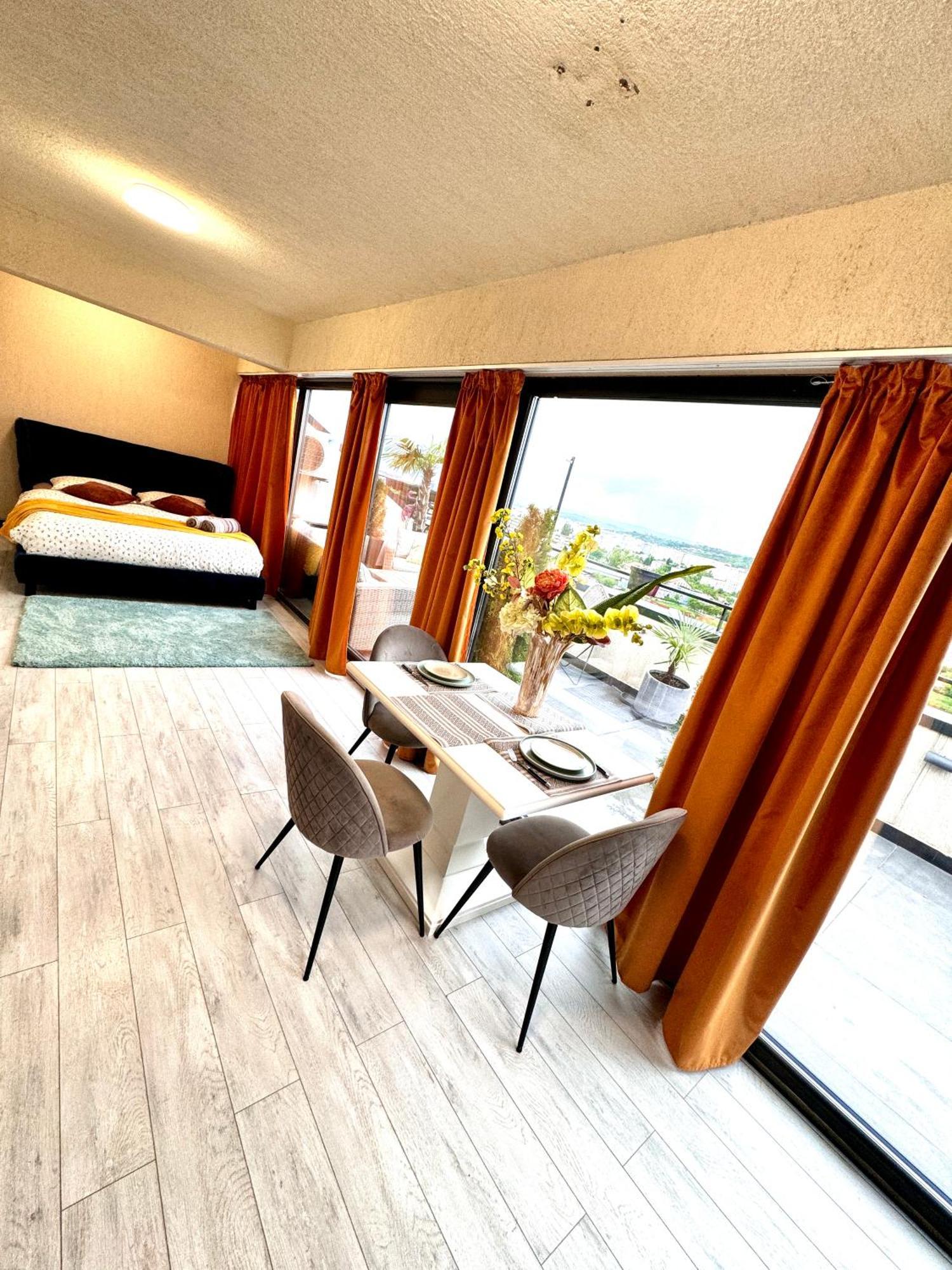 Penthouse Exclusive View , Iasi Leilighet Eksteriør bilde